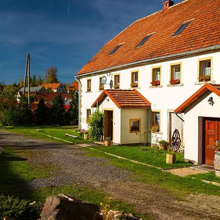 Winnica Agat Świerzawa Eksteriør billede